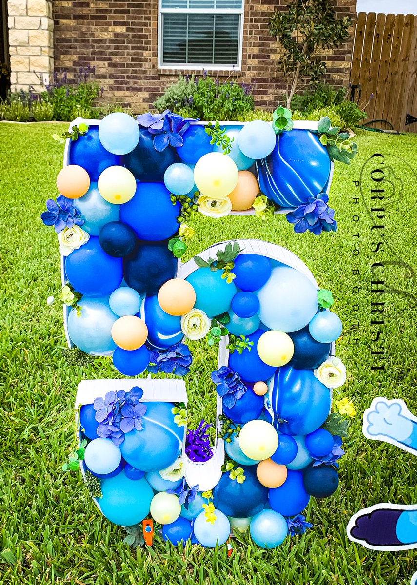 BoothCorpus's tweet image. It was a BLUEY themed YARD PARTY 🎉 for this birthday beauty! Featuring our 2.5FT #MosaicBalloonNumber 🎈

Thank you again Crystal! 🙏🏽💖

Looking for a similar setup? Please contact us &amp;amp; our friends CC Yard Signs - Corpus Christi.

#CorpusChristiPhotoBooth
#CCTX
#YardParty