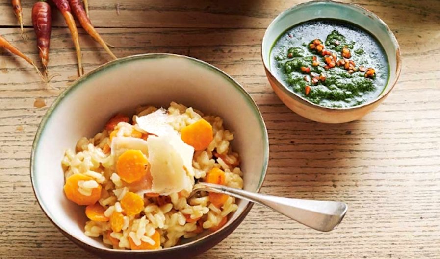 DasRezept's tweet photo. Karottenrisotto mit Salsa Verde und Parmesan: Die Kräutersauce aus Basilikum, Petersilie und Chili verleiht dem Risotto eine würzige Note. https://t.co/m9fU3Pi0dG https://t.co/Bb6MUsKxj5