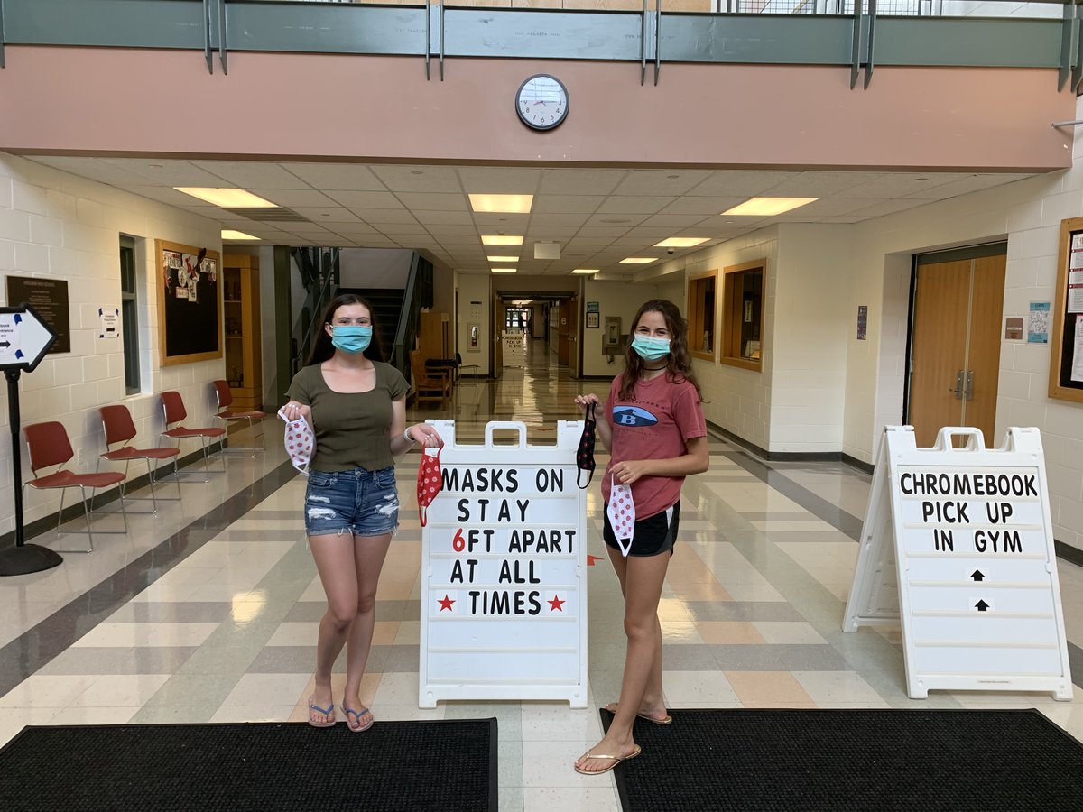 Seniors Danielle Harris and Lauren Leibovici, together with other members of the Kindness Club, have delivered new HHS masks to all faculty members. At HHS, kindness &amp; school spirit are an unbeatable combination. Let's get back to school!
