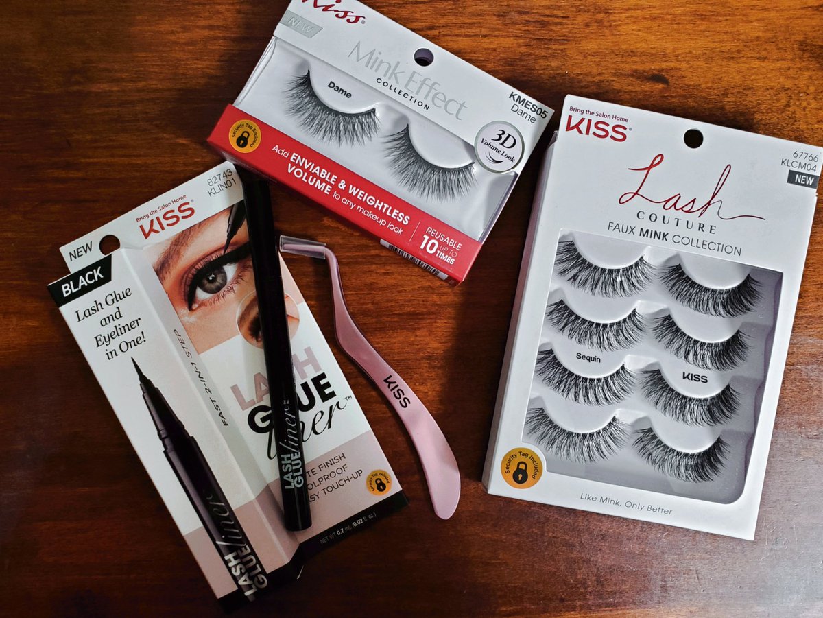 BabyMuexLue's tweet photo. "She want that lovey dovey...that kiss-kiss kiss-kiss"
Here are some of my faves and must-haves from @KissProducts
#lashsession #kisslashes #kisslashcouturecollection #kissminkeffectcollection #kisslashglueliner #kissproducts #kissbeautytools #bringthesalonhome https://t.co/aDM1PzXzk5