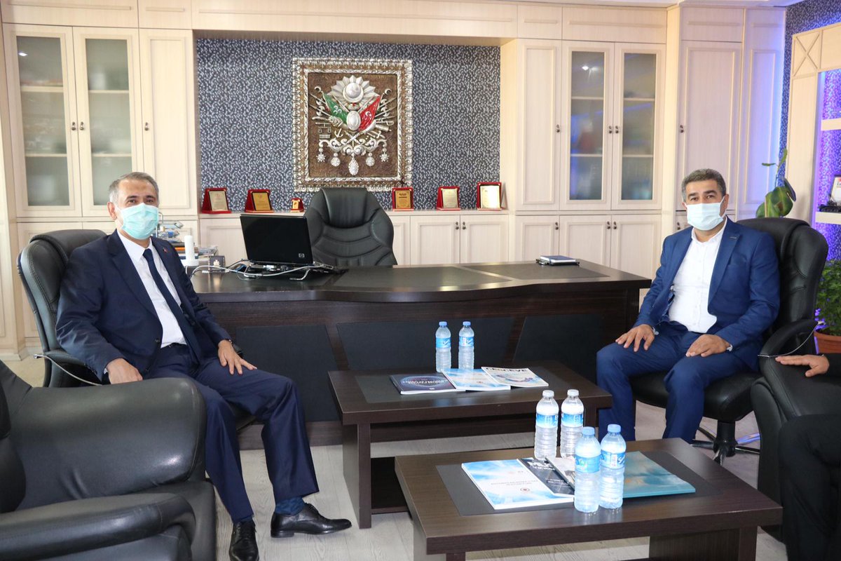 msgofis's tweet photo. Adıyaman Valisi Sayın Mahmut Çuhadar Organize Sanayi Bölgesinden hizmet verdiğimiz MSG Ofis Mobilya fabrikamızı  ziyaret etti. MSG Ofis Mobilyaları Yönetim Kurulu Başkanımız M Sait Göksu’yu ziyaret eden Valimiz fabrikayı inceleyerek yapılan çalışmalar hakkında bilgiler aldı. https://t.co/AyEdwMkDtJ