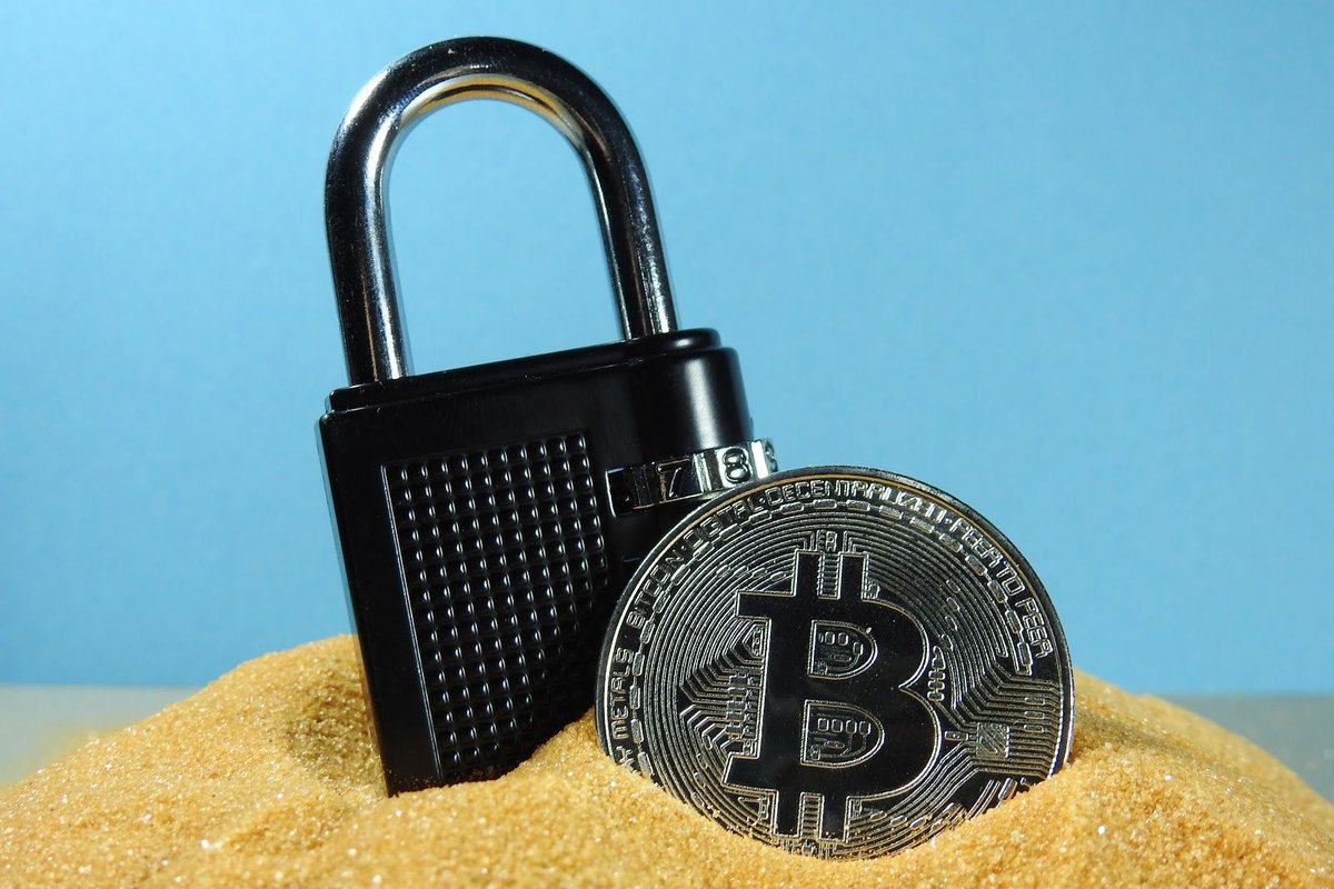 HallandCoCPAs's tweet photo. What’s all the buzz about #Bitcoin? Learn the basics of #cryptocurrencies in our quick read: https://t.co/QlCopqzAq6 https://t.co/oZdBqaML8P