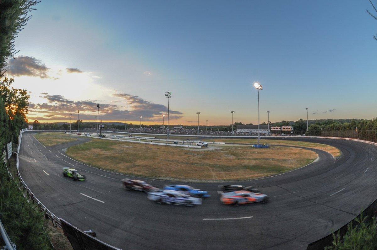 StaffordSpeedwy's tweet image. Round and round we go 🔄

10th point race and 12th event of the 2020 season tomorrow!

3rd Annual TC 13 SK Modified Shootout. 

Order tickets: bit.ly/3hmKfz4

📸 @Flaw1410 
#SKmods #TC13 #StaffordSpeedway #AutoRacing #NASCAR
