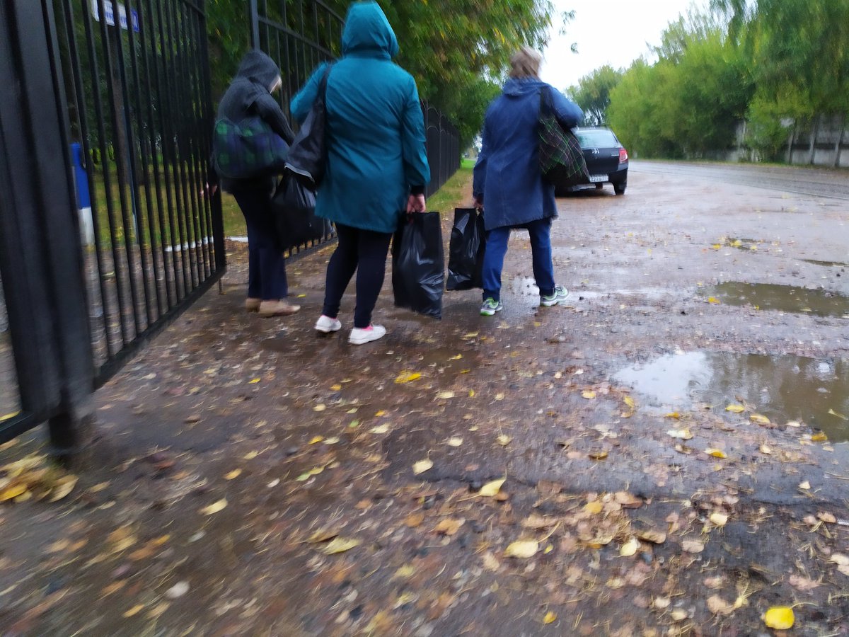 AA_Sergeev's tweet image. Напоминаю, что сотрудники Богородского интерната для инвалидов все так же регулярно выходят с работы с одинаковыми черными сумками вероятно до отказа набитые продуктами питания, которые не смогли или не успели съесть тяжело больные женщины
@ivanovoobl @dszn_ivanovo