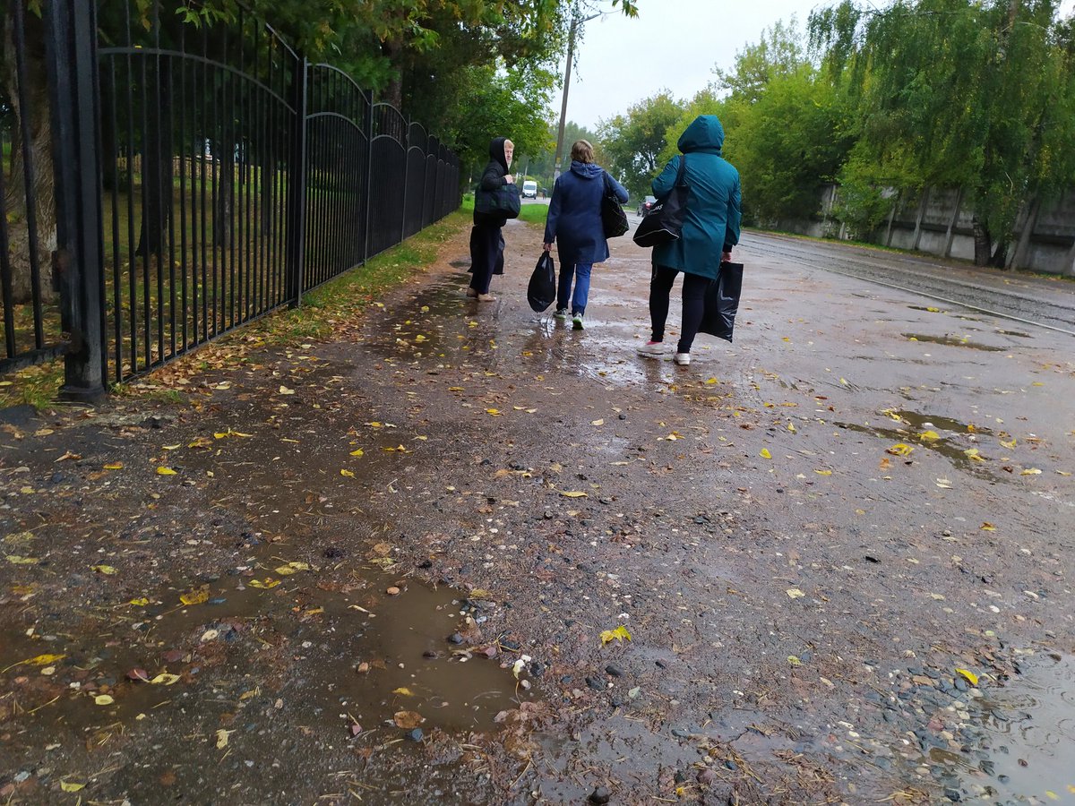 AA_Sergeev's tweet image. Напоминаю, что сотрудники Богородского интерната для инвалидов все так же регулярно выходят с работы с одинаковыми черными сумками вероятно до отказа набитые продуктами питания, которые не смогли или не успели съесть тяжело больные женщины
@ivanovoobl @dszn_ivanovo