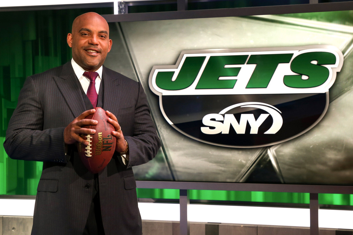 nypost's tweet photo. Ray Lucas out at SNY over money dispute https://t.co/qvFGF8ysNO https://t.co/Ue7Lbs3vyN