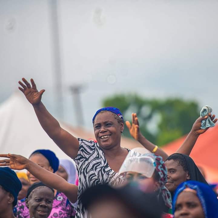 janniepha's tweet photo. Obaseki approves disbursement of grant to Ekiosa, Oba market fire victims

#MegaMovement 
#MakingEdoGreatAgain 
#Obaseki2020 https://t.co/09k5j5Xva3