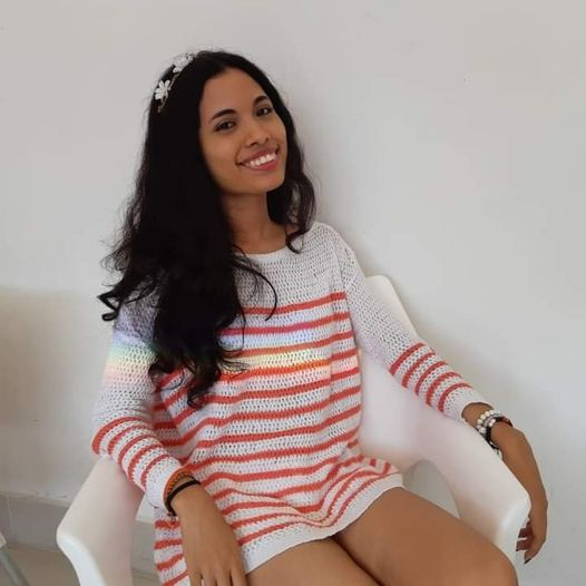 LaPeliagria's tweet photo. Esta muchacha es ROXANA SALCEDO y se encuentra desaparecida desde el día de ayer.

Por favor, si saben algo de su paradero o la han visto, informen a este perfil o al número 3002439702. SU MAMÁ Y SUS AMIGOS ESTÁN SUMAMENTE PREOCUPADOS POR ELLA. https://t.co/2YOkd4tIWm