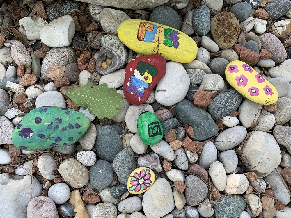 OntarioParks's tweet photo. While we know most rock artists are responsible and use eco-friendly paint, there is no way for our park managers to know if a given rock is friend or foe to wildlife.

Even a responsibly painted rock can inspire a heap of irresponsibly painted ones. https://t.co/g97Nupmxmr https://t.co/pH6w7JaPnR