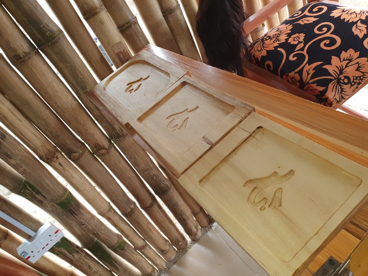 Bk_Klassic's tweet photo. Signs and wooden plates delivered.
The chicken is hot too.
#cnc #carbidecreate #cam #CAD #Business #food.. https://t.co/YH3JFuosbX