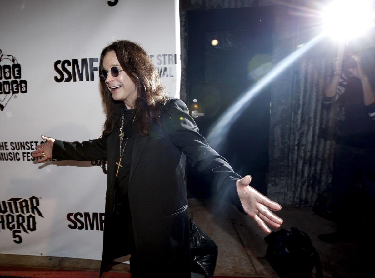OzzyOsbourne's tweet photo. Sept. 10, 2009
Arriving to the kickoff of the @SunsetStripMusicFest at @HOBLosAngeles #tbt https://t.co/riYBTFmAsd