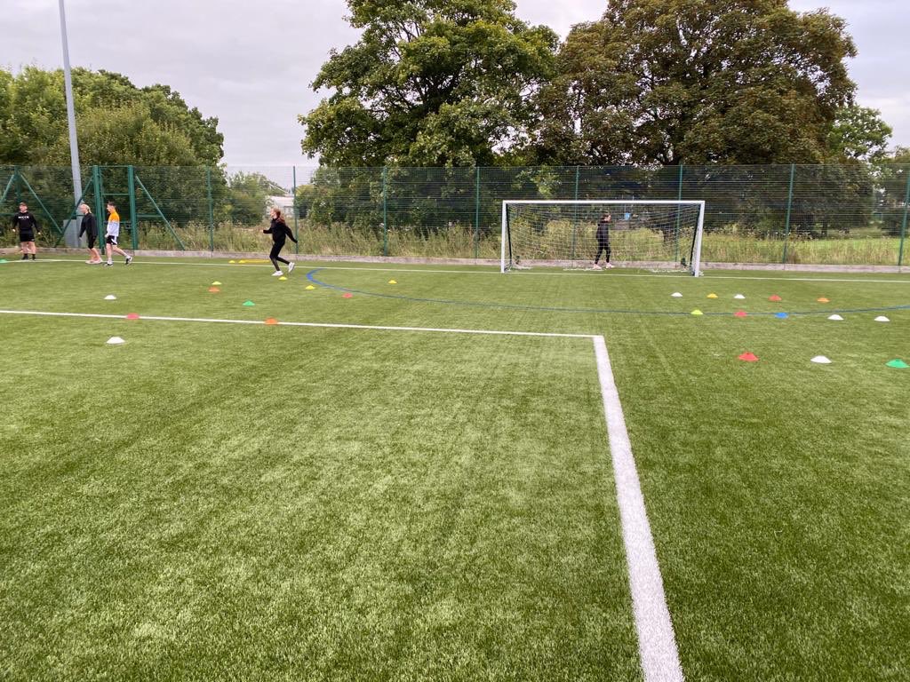 HolyCross_PE's tweet photo. Sports leaders working hard today to create and deliver activities based on scenario task cards @SportsLeaders #teamwork #DevelopingLeadershipSkills https://t.co/uXwiR5CKcs
