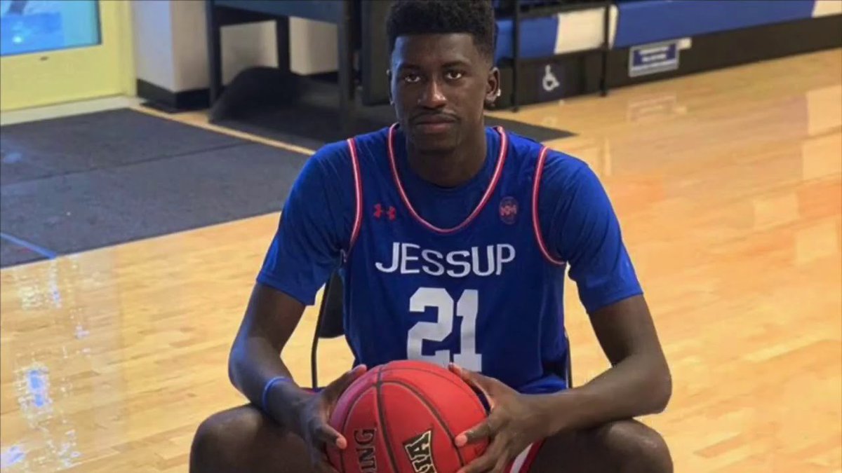 AKSportsReport's tweet photo. There were times when Anchorage’s @PindoMatar doubted his dream of playing pro hoops would come true. But whenever uncertainty crept into his mind, the 6-foot-9 center did what any good shot blocker would do: he swatted it away. Now he's a pro in Germany.
https://t.co/oWJgjF357n https://t.co/rKF4juepD2