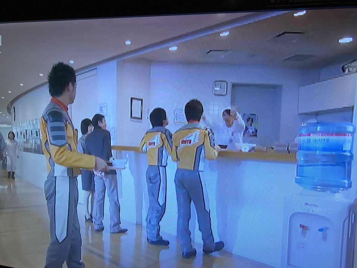 がんく No Twitter ウルトラマンメビウスの 無敵のママ なんと言っても 美保純さんの 演技がすげぇ 毎週五時に夢中で見てるけど改めてすごい 5時に夢中