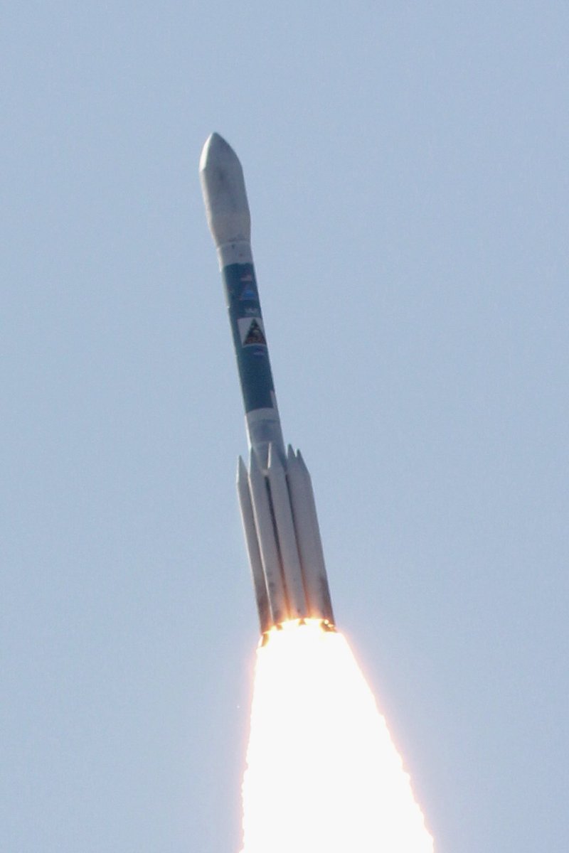 astrogeo's tweet image. On this day in 2011, I recorded the final Delta II launch from Florida. This beautiful rocket carried 2 satellites into lunar orbit called Grail A (Ebb) &amp;amp; Grail B (Flow). The media viewing site for SLC-17 was situated near the historic Mercury Control Center (MCC). #GRAIL #CCAFS