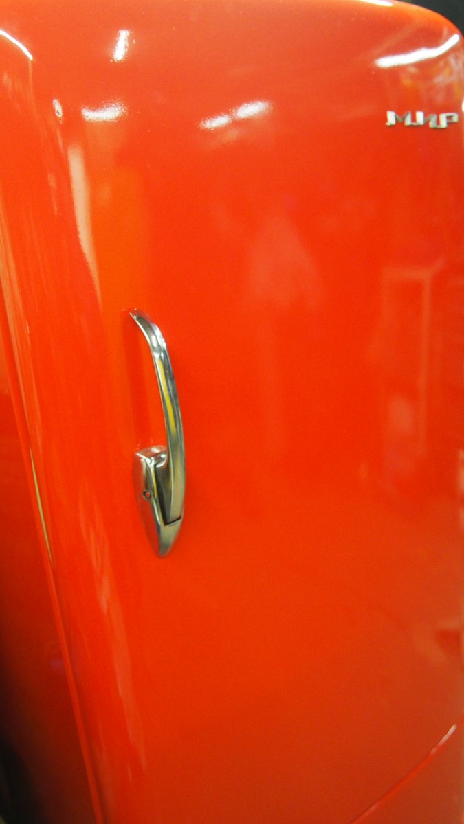KAS6_SPb's tweet photo. Холодильник "МИР" 1965г.  #restoratoin #diy #russia #ussr #design #fridge https://t.co/r0rzpFNbQN