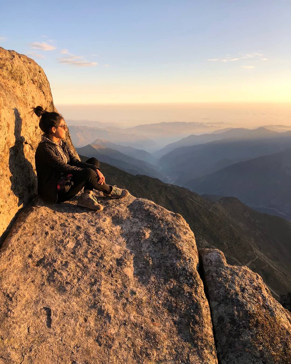 Marcahuasi 🇵🇪
Cada vez más cerca.
#DreamThemTravel #Marcahuasi #trekkinglovers  #igerslima #perú #wanderlust #360explora #limaperu