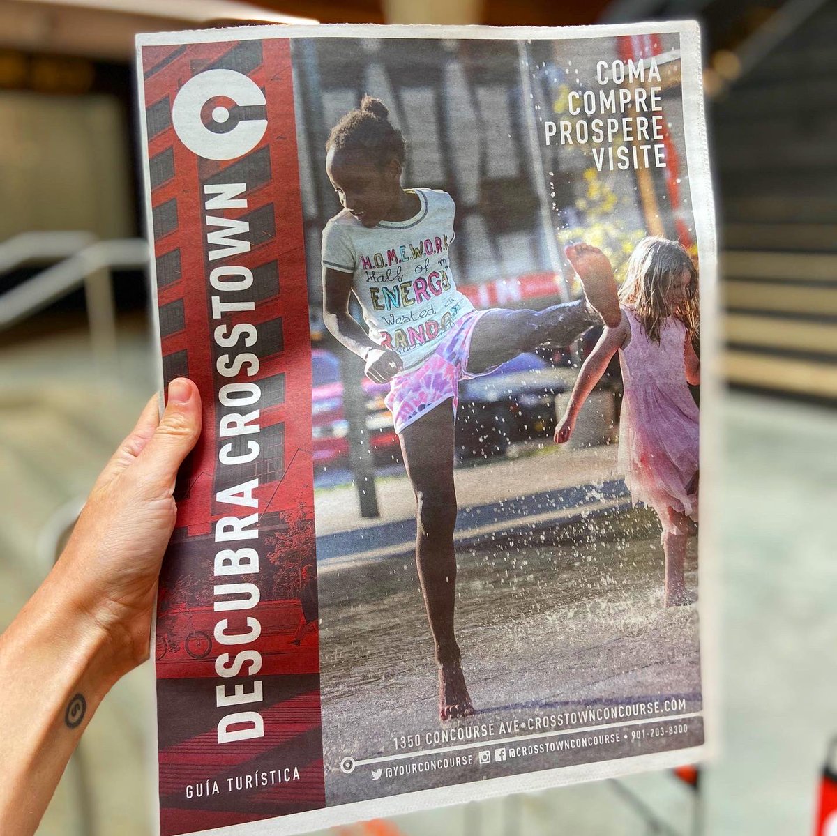 YourConcourse's tweet photo. The Crosstown Concourse tour guide is now available in Spanish! Pick up an English or Spanish guide in the Central Atrium, and discover new ways to eat, shop, and thrive at #yourconcourse https://t.co/FFO7xMRQFX
