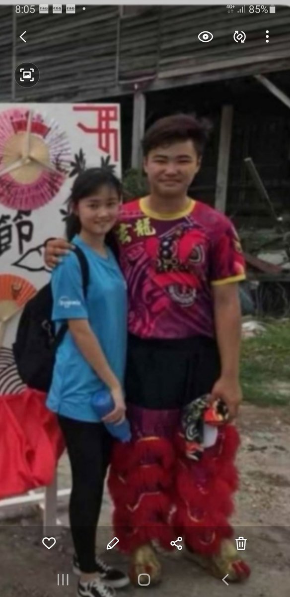 Bb89912801's tweet photo. @Herry24Tan @Pinky6969Hui 我不需要知道她是谁。我只是知道post这些图片的人是她前男友，但是事情已经过了，已经分手了。为什么还要post这些照片出来？这个就是她前男友，只有这个男的有她的照片。只是一个不懂事的小女孩，为什么这个人渣还不放过她？ https://t.co/l9NRJYsrHT