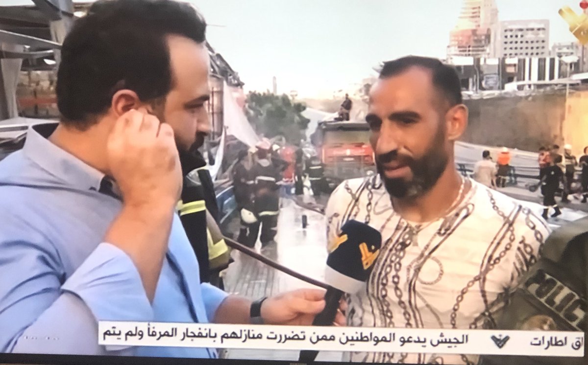 .  @Almanar_TV reporter gets closest to the blaze, reveals tires and washing machines in the hanger- repeats script several times: fire under control, army/firefighters cooperating, no injuries. Zero questions about accountability, who is responsible and how could this happen.