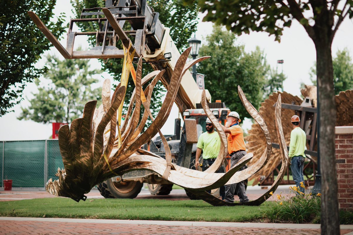 GamecockFB's tweet image. Thankful to the generous donors who made this possible.

It’s here 🤙