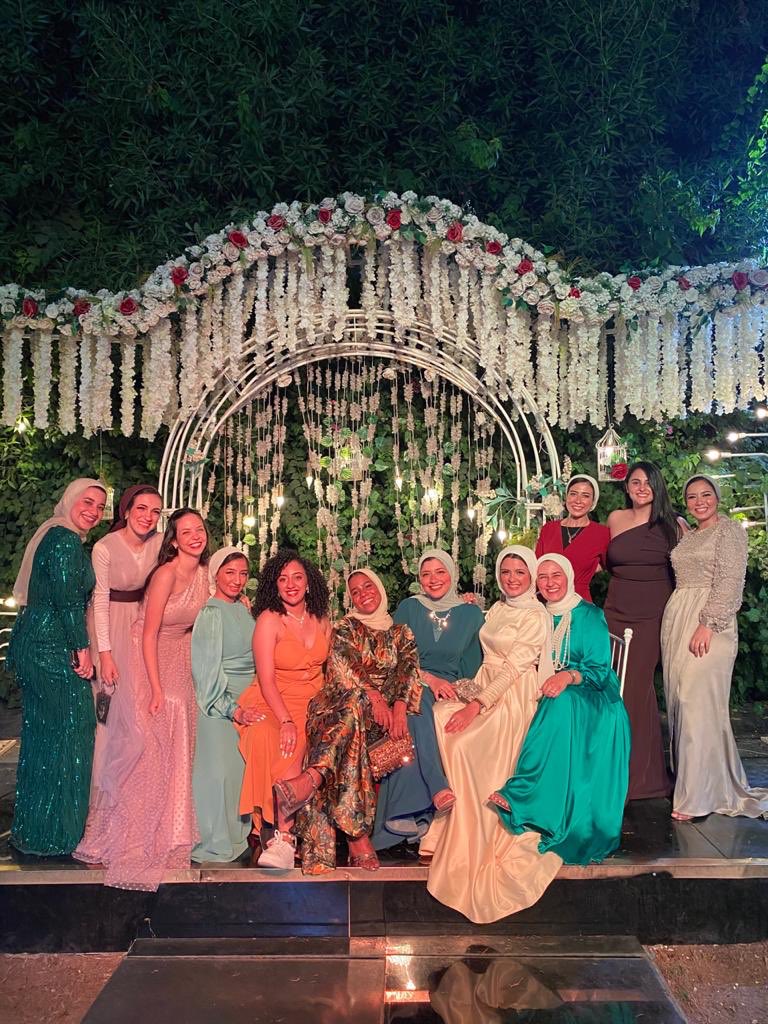 Sandra_fakhrey's tweet photo. Family 😘❤️❤️ https://t.co/SvYMTSkV9y