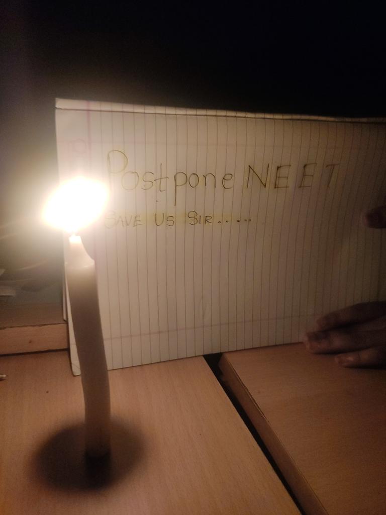 #STUDENTS_WAITING_FOR_JUSTICE_MOE
#NishankSirPleasePostponeNEET 
Last hope plzz postpone NEET..