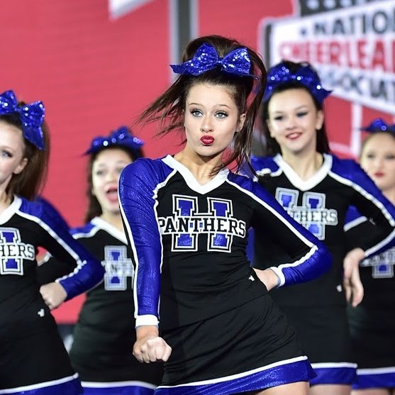 CheerHarrah's tweet photo. Happy Birthday Grace!  We love you! https://t.co/vh4qL4IMIR