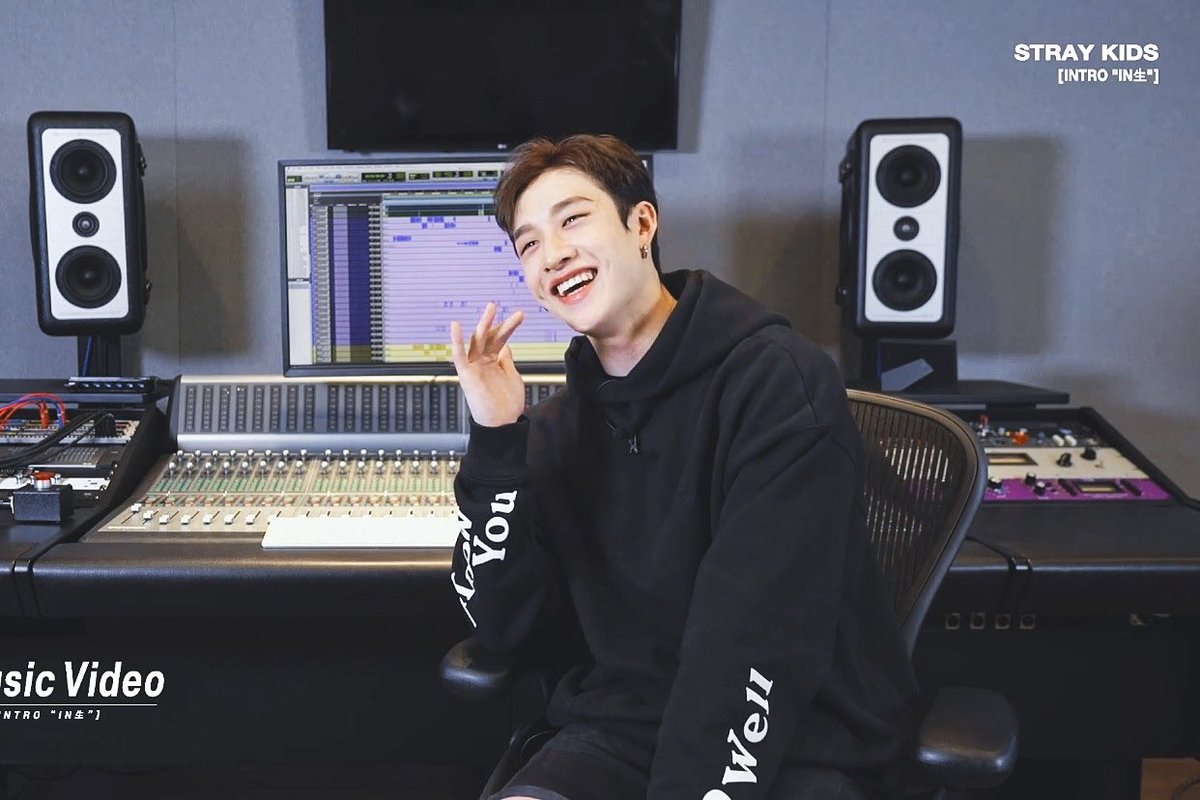 bangchanpic's tweet photo. https://t.co/PK3wXb1jF4