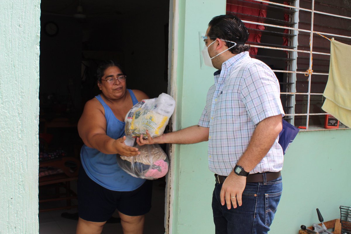JordyAbraham's tweet photo. En el 𝗙𝗿𝗮𝗰𝗰. 𝗝𝘂𝗮𝗻 𝗣𝗮𝗯𝗹𝗼 𝗹𝗹, los vecinos conocen bien que la mejor forma de salir adelante es permaneciendo unidos y solidarios. Los visitamos para entregarles apoyos y llevarles palabras de aliento. Sumemos voluntades y actuemos juntos. #MastersYucatán https://t.co/lRryyM9kgr