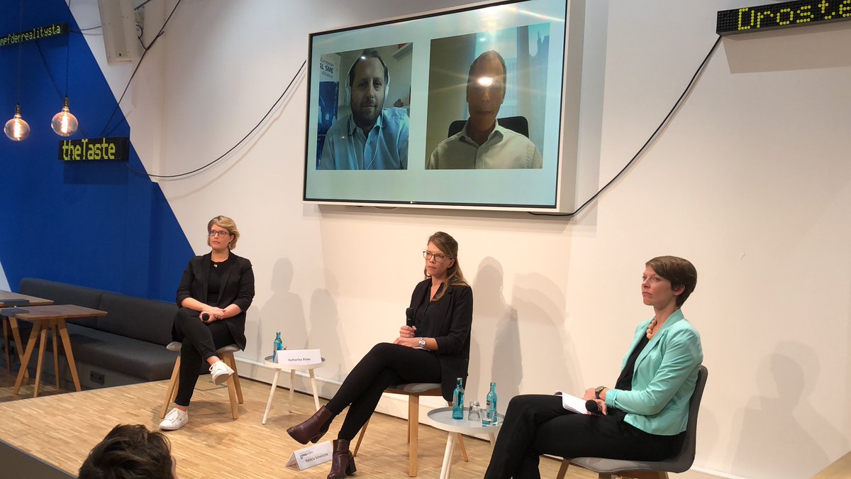 FrauNNL's tweet photo. Hurra! Das erste hybride Event bei uns im BASECAMP🤩@YandR_Berlin @basecamp_debate https://t.co/Sgp1ThZS58