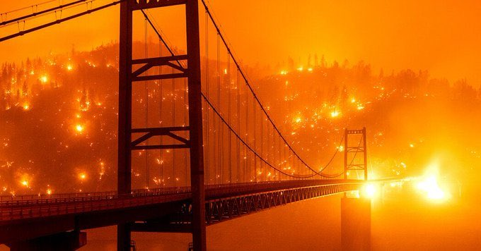 HollyWildChild's tweet image. The world is literally burning.
This is at 1 degree of warming.
But it's Extinction Rebellion that are extremist and distruptive?
This isn't the 'new normal' - this is only the beginning.
This is a climate emergency.