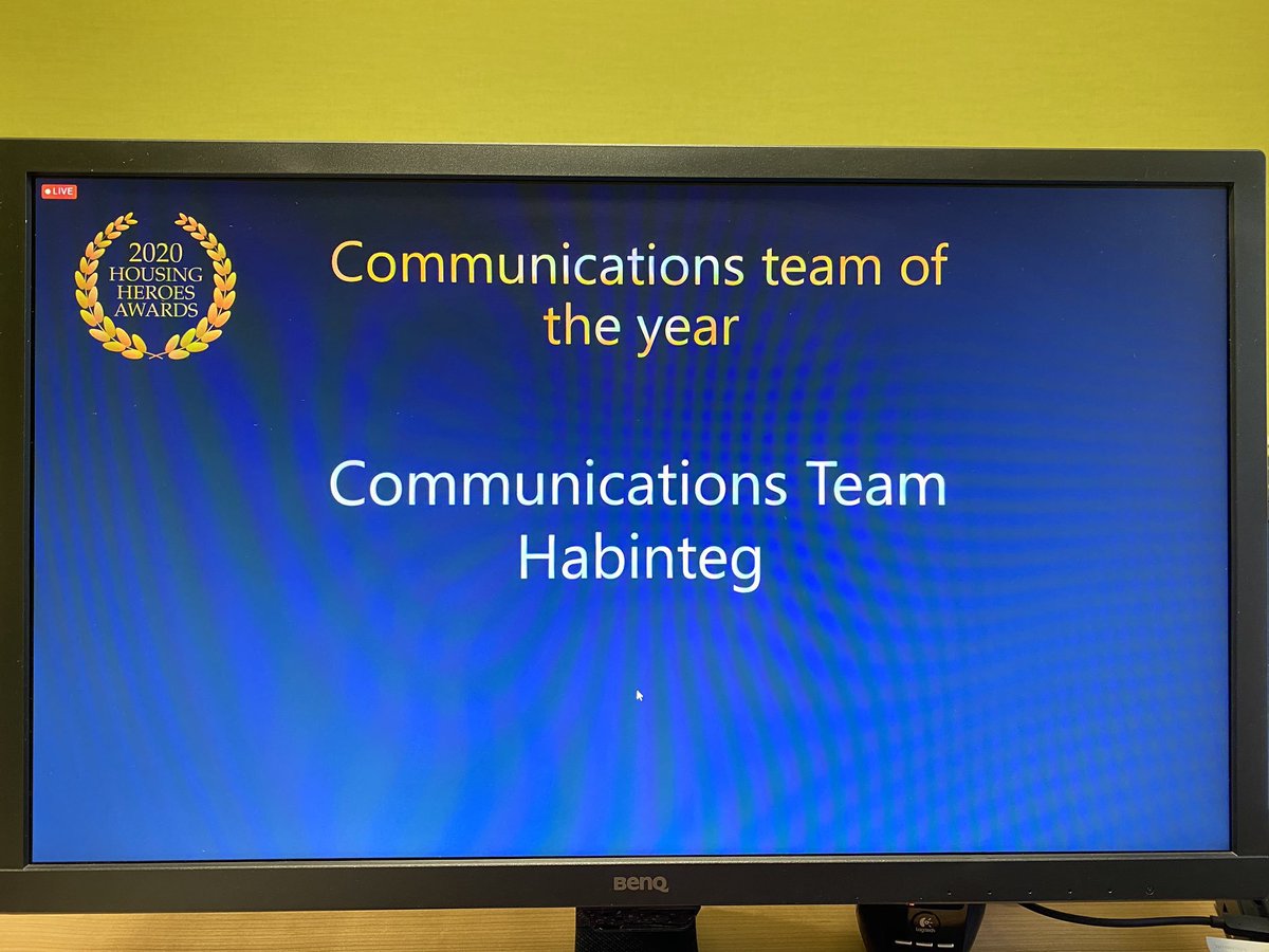 commsHERO tweet media