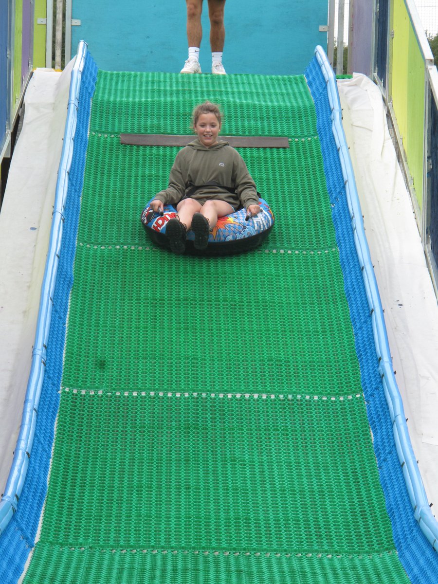 We are open every day - come and have some fun on the
Leisure Park, Ten-Pin Bowling, Dodgems, Games Arcade, Cafe and Bar
Please book in advance for the leisure park and bowling - call us on 01566 86324.