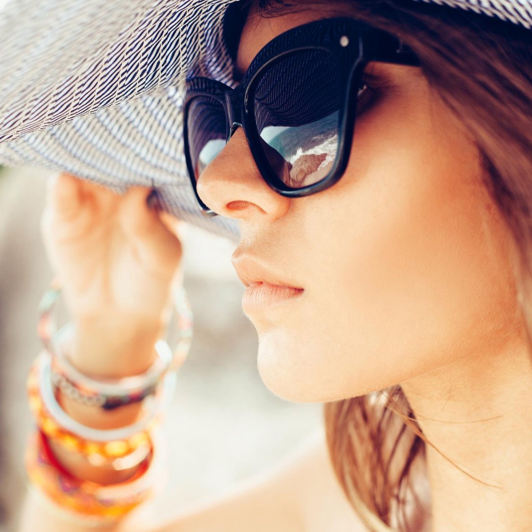 Vitaloptics's tweet photo. Aún quedan días de verano. Quizás los mejores si eres de los fanáticos de la playa y la tranquilidad. Así que protégete del ☀️ que aún tiene potencia para rato. 

#saludvisual #gafasdesol #playaenseptiembre #mallorca #vista #optica https://t.co/Sn9H3prMV4