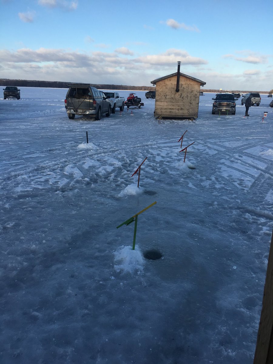 theviewfrommyo1's tweet photo. Random photo - a glimpse of what’s to come! 🤨 #TVFMO #theviewfrommyoffice #iceshackbaby #iceshack #fishing #travel #adventure #photography #nature #frozen #ccccold #herefishyfishy https://t.co/rXhHzMoKas