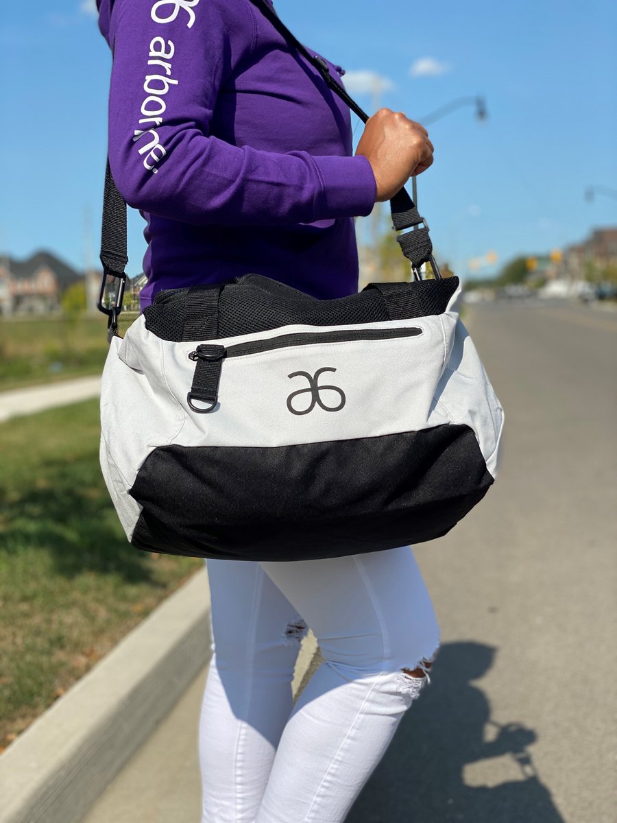 ArbonneCanada's tweet photo. La CNTC sera virtuelle cette année, mais les articles de la @arb_boutique sont bien réels! Magasinez parmi notre sélection de nouveaux articles de la Boutique en vous connectant à Mon Bureau > Magasiner > Boutique Arbonne. 

#VCNTC #ArbonneBoutique https://t.co/ibz5IXpP5c