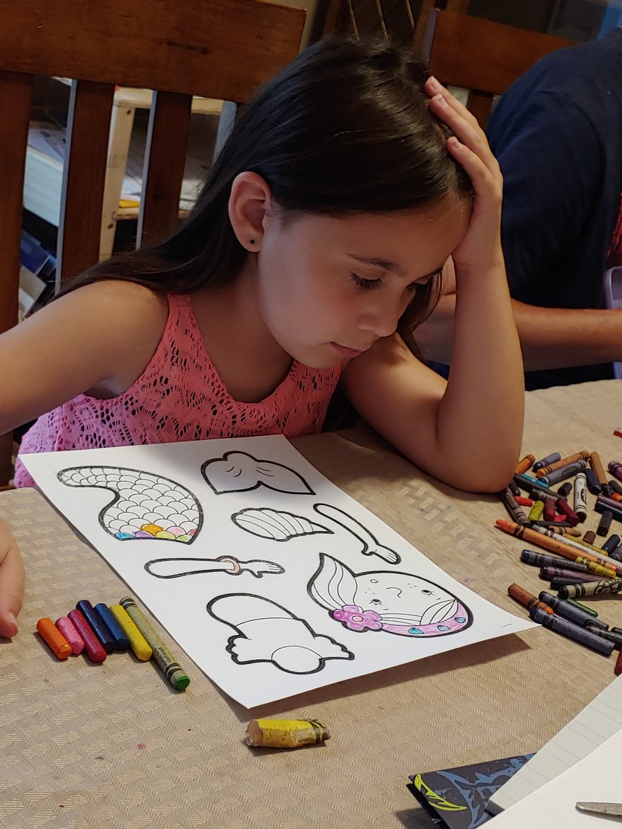 ArianaBloem's tweet photo. Today in #pirateschool we learned a few key phrases, the sides of a boat (fore, aft, portside and starboard), that not all mermaids were pretty and kind and some general studies too. #bloemininagarden #bloeminathome #onceapatriotalwaysapatriot https://t.co/3UfKAZz1Jj