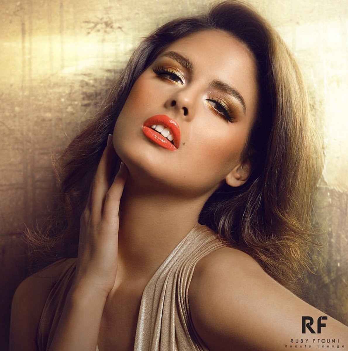 RubyFtouni's tweet photo. Major #Throwback to one of my favorite goldish summer looks 🧡 https://t.co/ras6MKGbz0