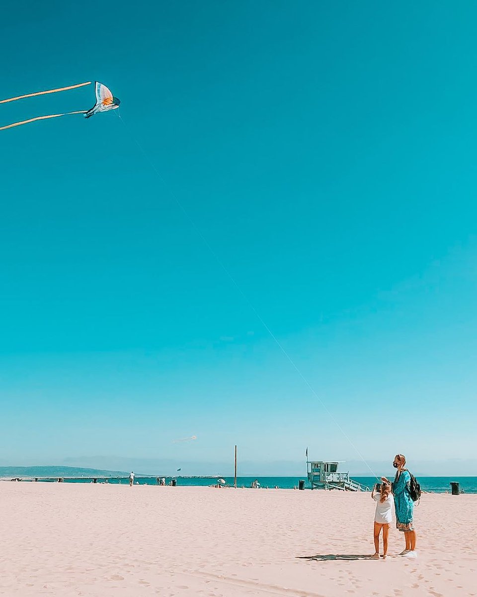 flyxkites's tweet photo. #UnicornsExist ❤️ Need proof? Take a look! 👆 Photo: @susanntravels | 

#unicorns #unicorn #unicornswag #xkites #venicebeach #kites #toystore #toys #losangeles #familytime #family #beachlife #beachvibes #flyingkites #activities #thursdayvibes #tbt https://t.co/owRPZQIp9Q