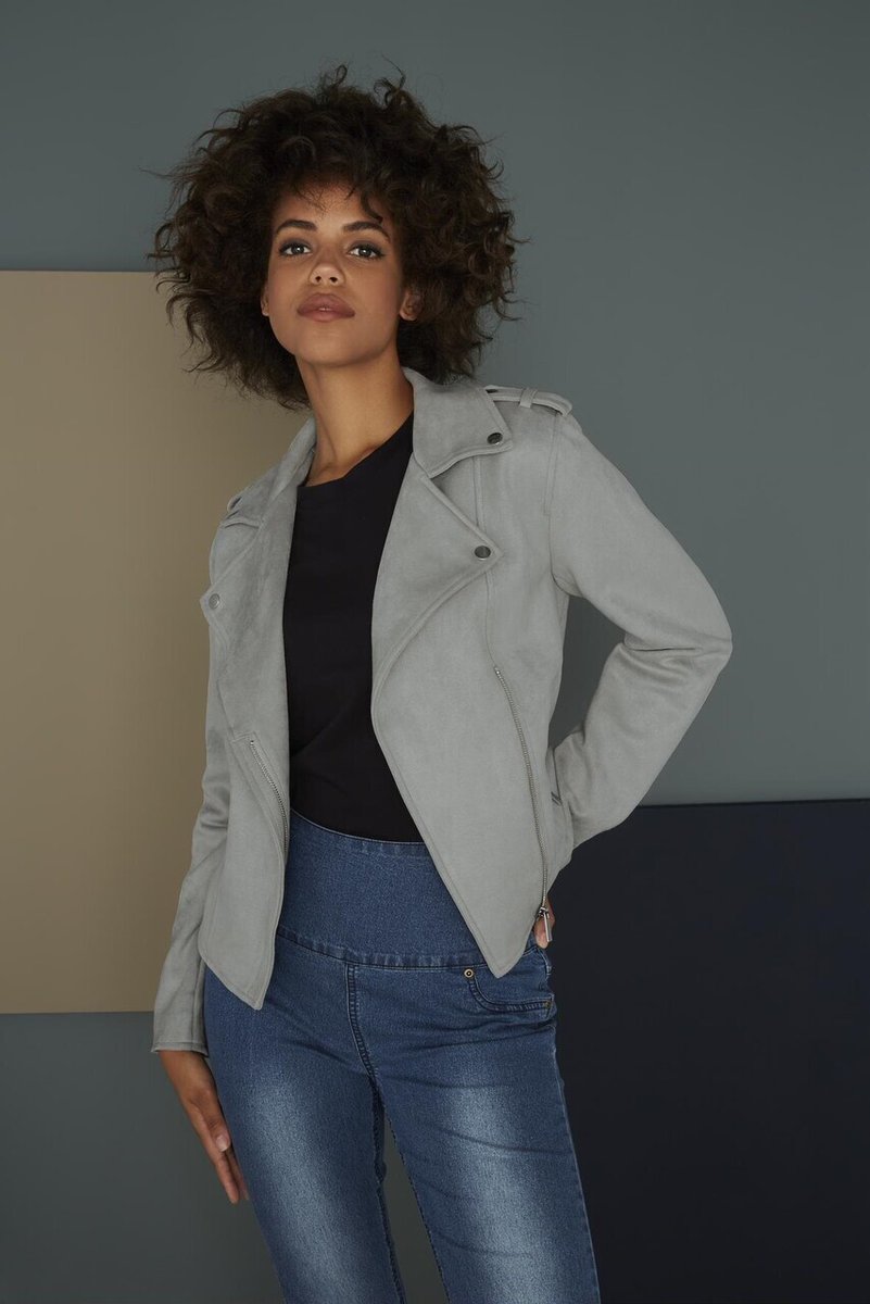 Leannehbdm's tweet photo. Biker jackets are always in fashion, so you really will be able to wear this year after year. I love this in grey, it goes with almost everything and finishes off your look. 
Just £42 &amp; available in sizes 8-20
https://t.co/P2ZQG5Vsiu
#bikerjacket #bikerjackets #InstaFashion https://t.co/DSnDus9VB6