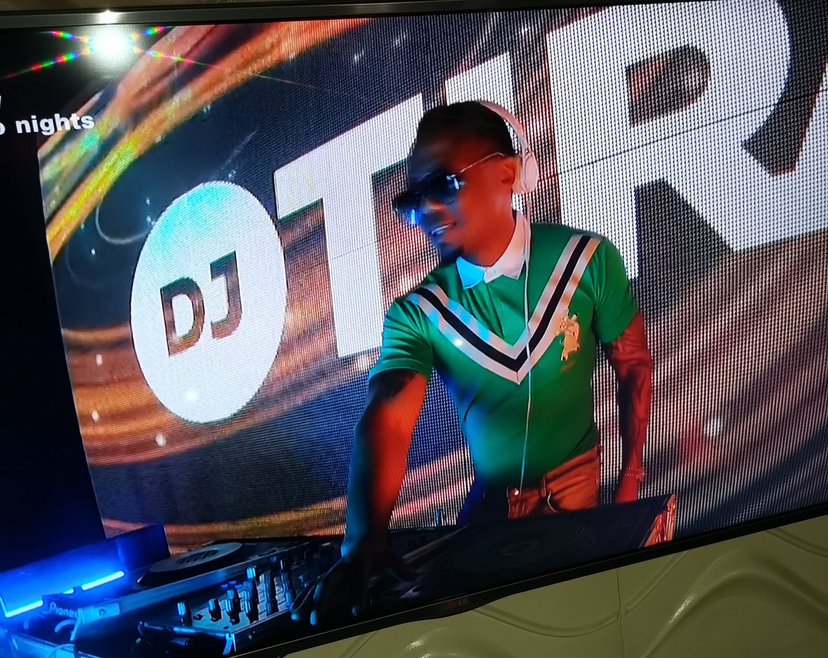 DJTira's tweet photo. Malume on the ones and twos #AfroNights @MTVBaseSouth let's goooooooooo https://t.co/7KGa0oLAz3