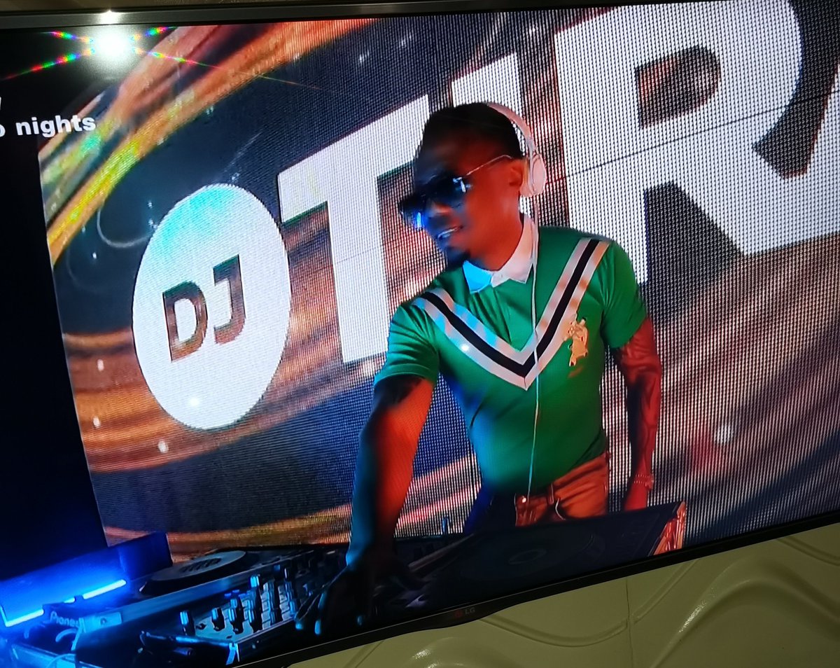 Malume on the ones and twos #AfroNights @MTVBaseSouth let's goooooooooo