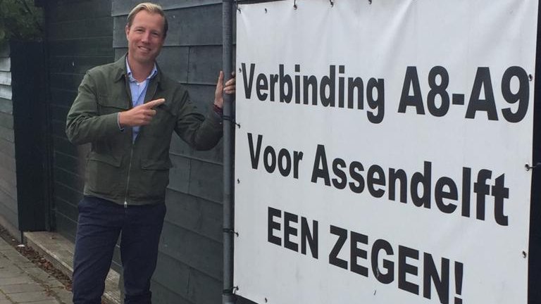 Woordvoerder mobiliteit Klaas-Jeroen Terwal vandaag op werkbezoek in Assendelft. Naast <a href="/vvdnh/">VVD Noord-Holland</a>  willen ook inwoners van Assendelft doorpakken 💪🏼 met verbinding A8-A9 🚗 voor betere bereikbaarheid en leefbaarheid <a href="/VVD_Zaanstad/">VVD Zaanstad</a> <a href="/tjeerdrienstra/">Tjeerd Rienstra</a>