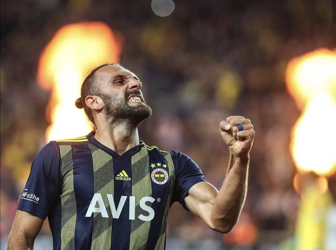 Kupayı LAZ'dan,
Parayı Lazio'dan alan takımın adıdır FENERBAHÇE

#fener
Vedat Muruqi