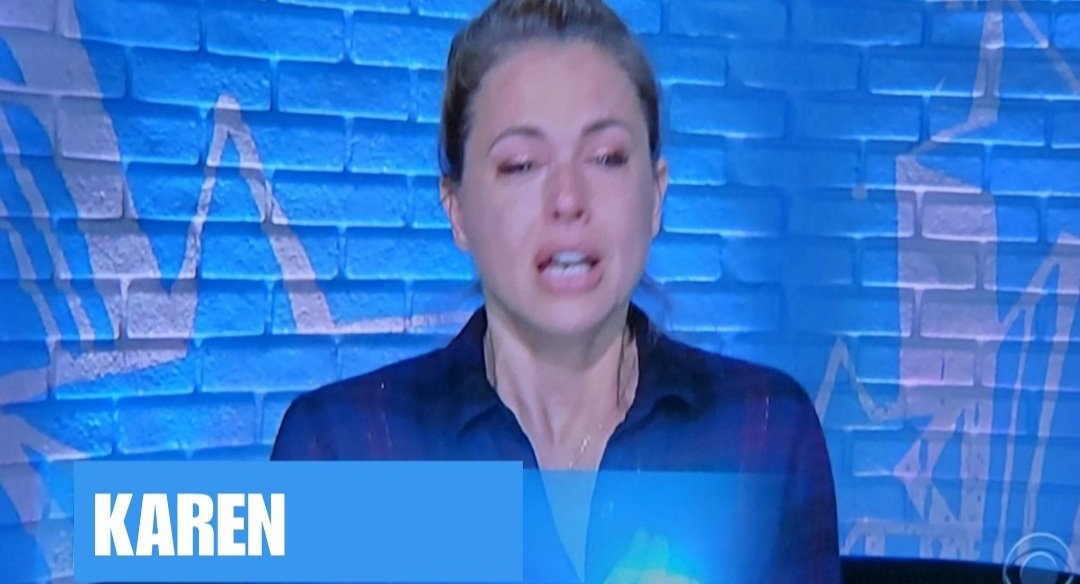 LoveReality9's tweet photo. @BB_Updates I don't want anyone calling Christmas Joy a Hanukkah especially when it is used for the person like this one. Hanukkah is one of the most positive holidays and Christmas Joy is nowhere near positivity, lol! 😂 😂 😂 #BB22allstars #BigBrother #BB22 https://t.co/898qcmdCCE