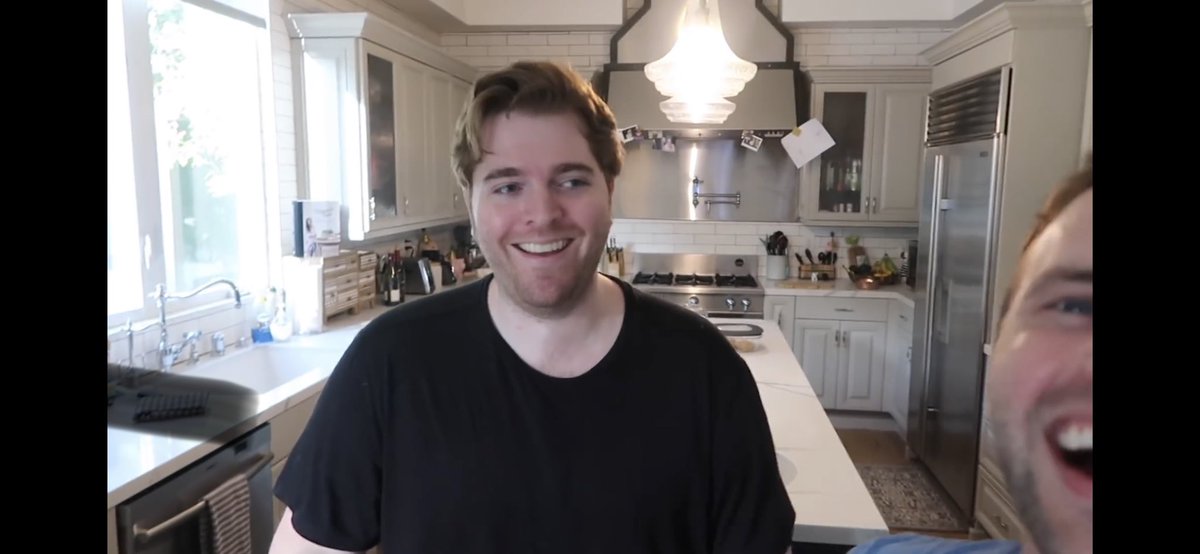 savslayss's tweet image. Omg omg omg I am sooooooo ecstatically happy to see @shanedawson I am literally crying 🥺❤️ ahhhh I missed you so much! Your comeback is about to knock the world off of their high horse 😘 #ShaneDawsonFOREVER
#ShaneIsBack #ShaneStan #QueenShane