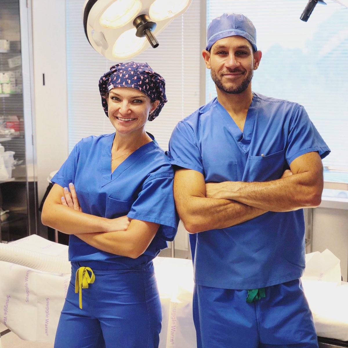 IrenaKaranetzMD's tweet photo. Nothing beats operating with your friend and partner who has the same passion for Plastic Surgery, high standards for superior results and is so much fun to work with!💪✅💙😷

#dreamteamduo https://t.co/RKXLYAjnoN