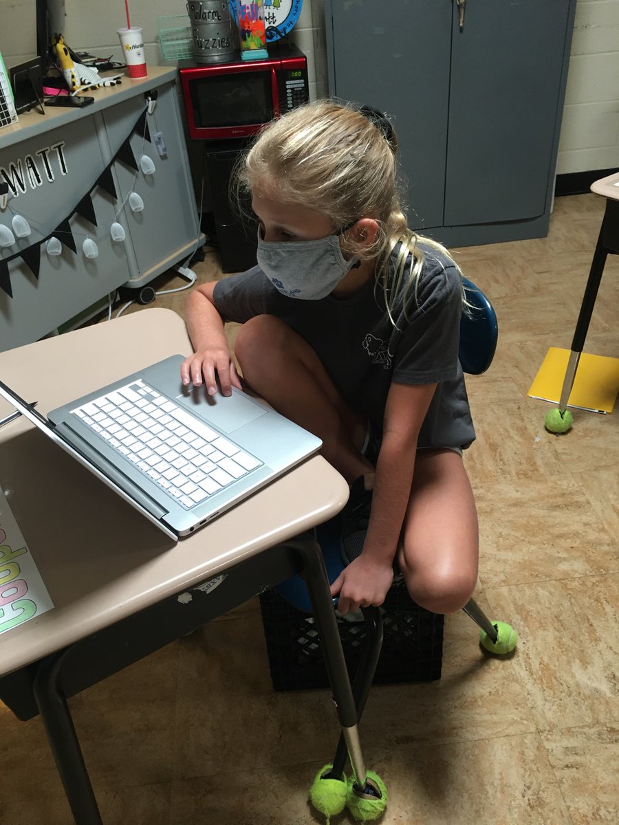 DrC_WKU's tweet photo. Students in Mrs. Watt’s class are eager to learn today!  I Love to walk in a room and hear giggles, excitement, and an eagerness to participate.  #ProudtobeCTE @ctetigers https://t.co/7ikYNvUqB6