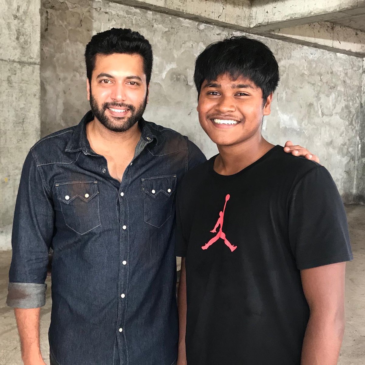 iamkevinkumar's tweet photo. My career in film industry started with the first movie ADANGAMARU with Ravi Sir working with my dad, can never forget you sir HAPPIEST BIRTHDAY SIR @actor_jayamravi . 🎉🎂🎈🎁and this is the first fight I’ve ever choreographed in a film (BTS)  @theHMMofficial #JayamRavi https://t.co/XZsmRH17UT